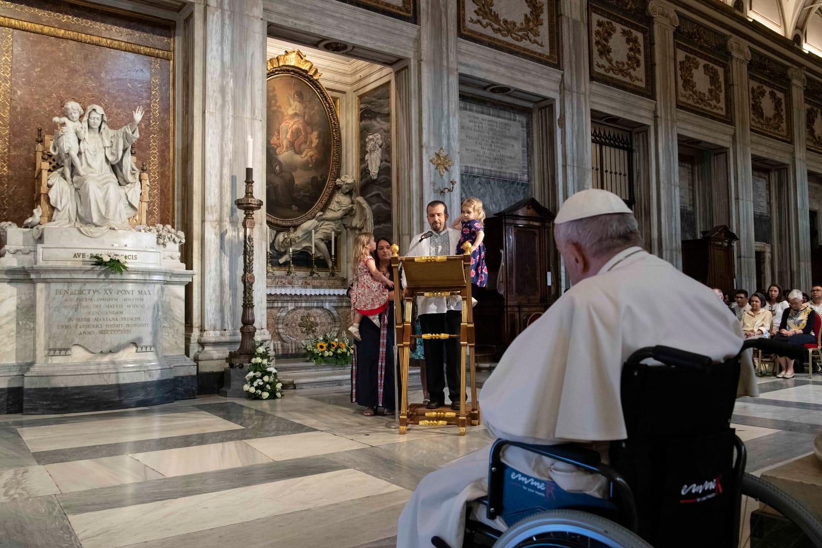 Educators must learn from, not relive, the past, pope says