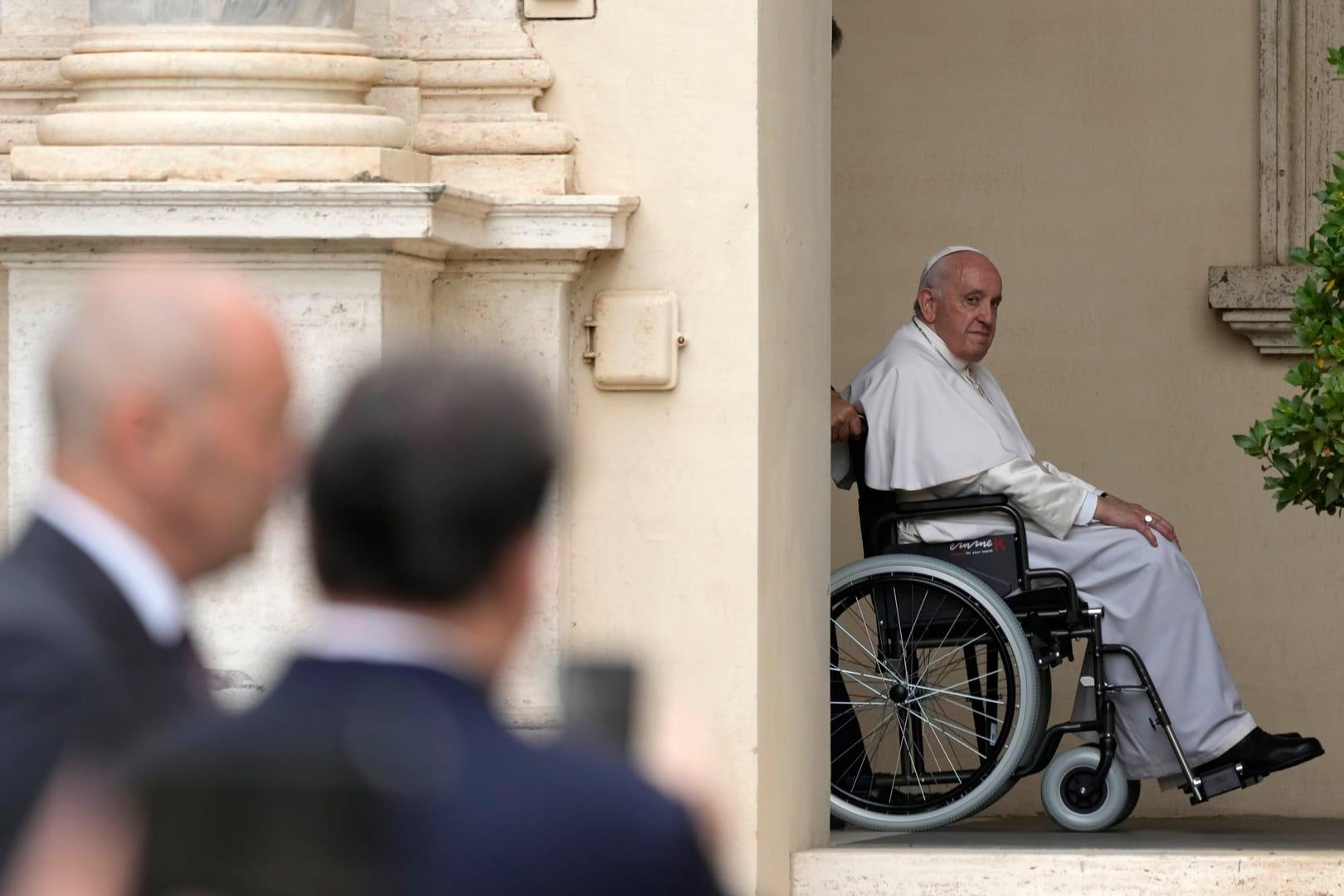 Pope Francis fuels new speculation on future of pontificate