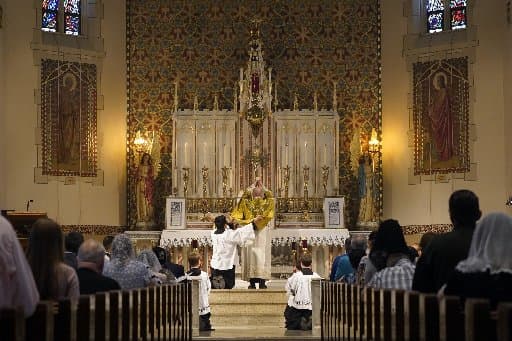 Kentucky bishop bars priests devoted to Latin Mass from ministry