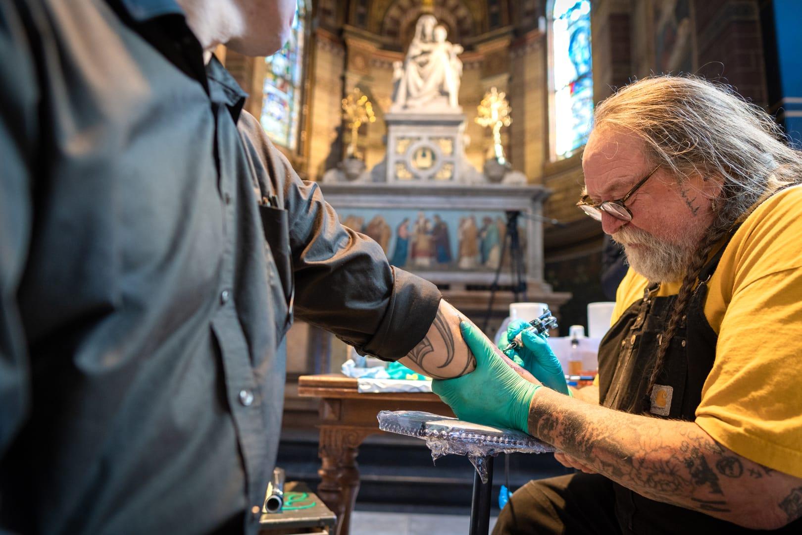 Dutch tattoo artist uses Amsterdam basilica for latest work