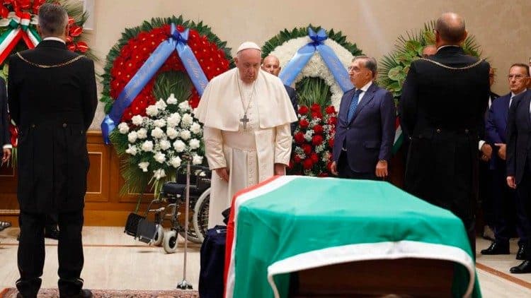 Pope makes history to pay respects to former Italian president