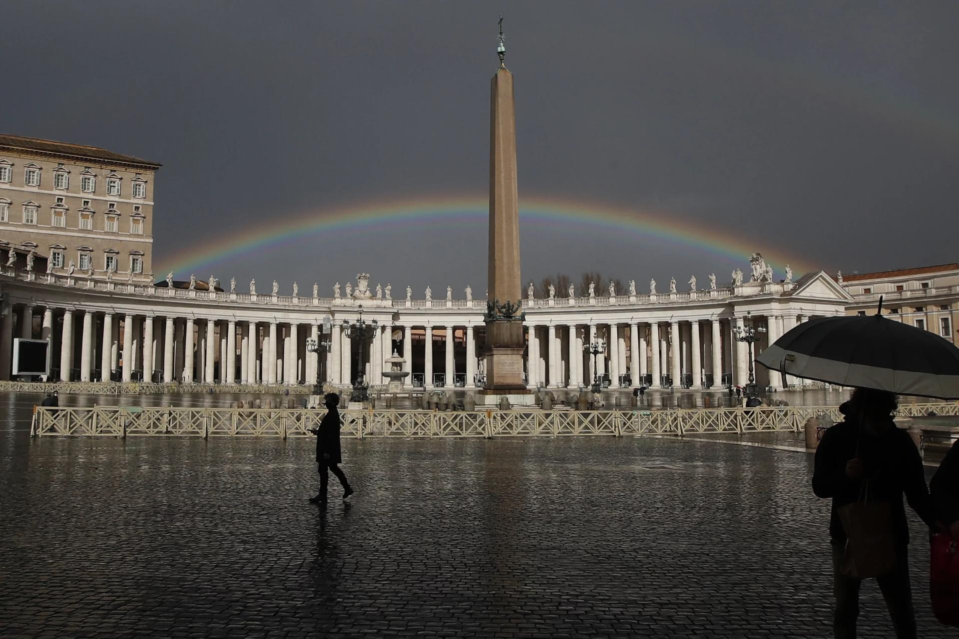 Vatican note on blessing same-sex unions draws mixed US reaction