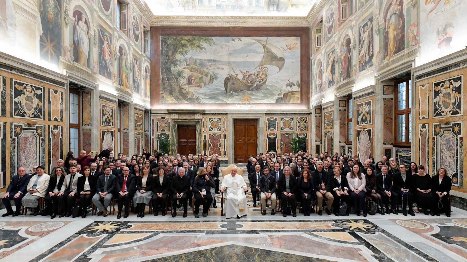 Pope urges journalists to resist ‘gossip and ideological readings’ of the church