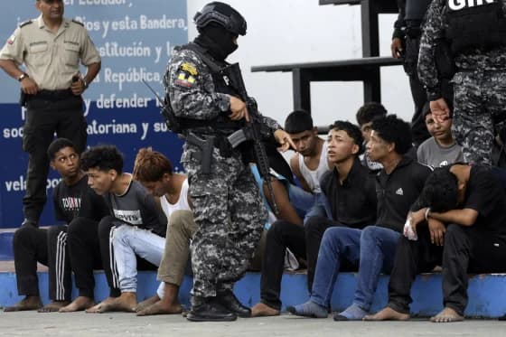 Ecuador Catholics work to mitigate prison riots, terrorist violence