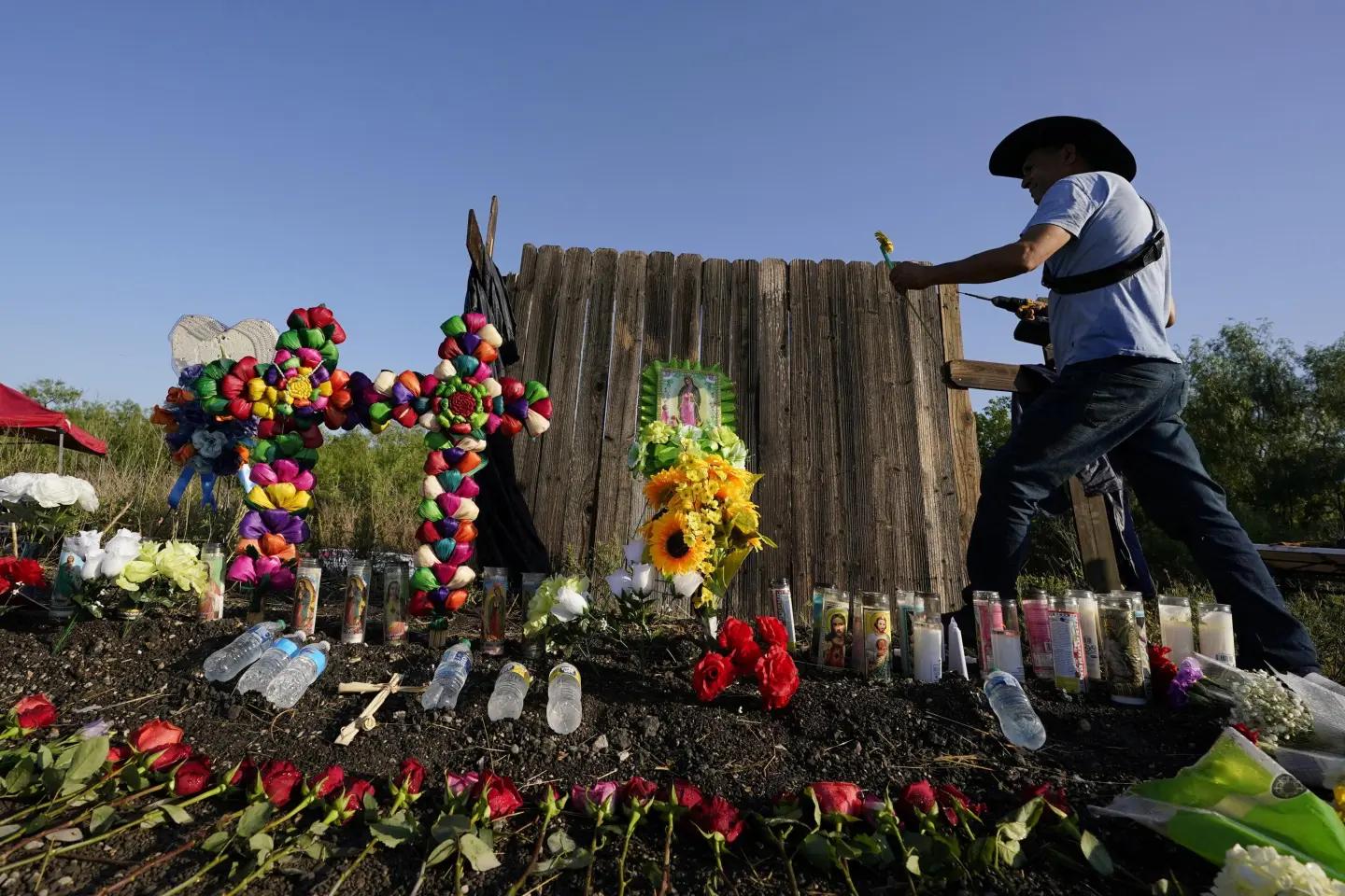 On anniversary of migrant deaths, San Antonio prelate prays for ‘respect’