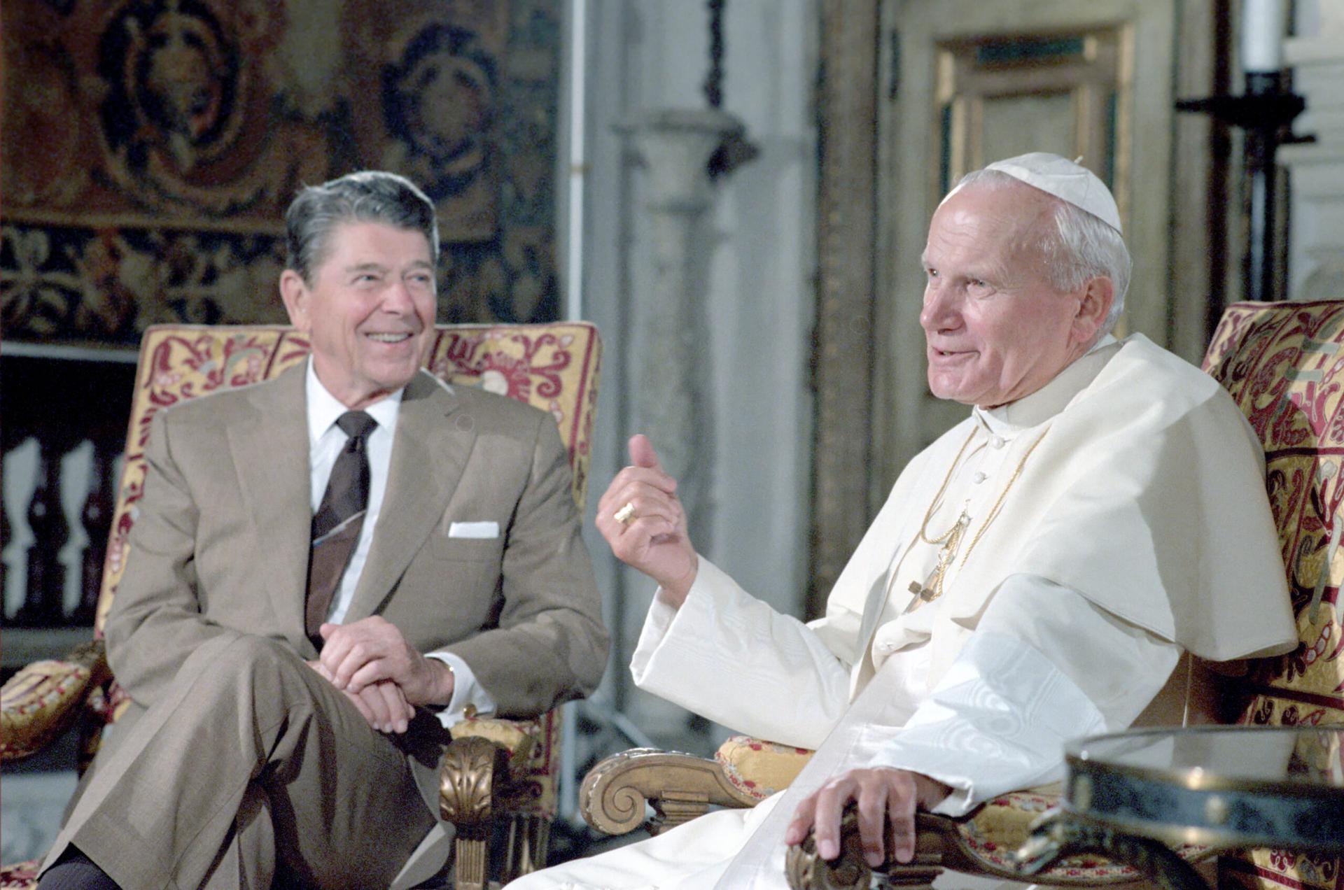 Exhibit marks Pope John Paul II’s relationship with President Reagan