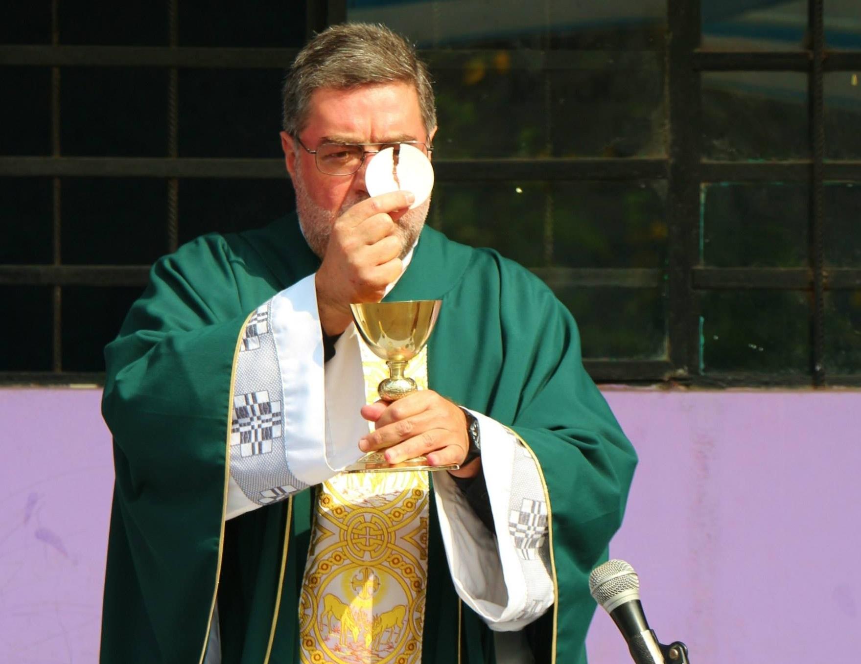 Peru priest ousted from scandal-plagued group demands ‘corrections’ from papal embassy