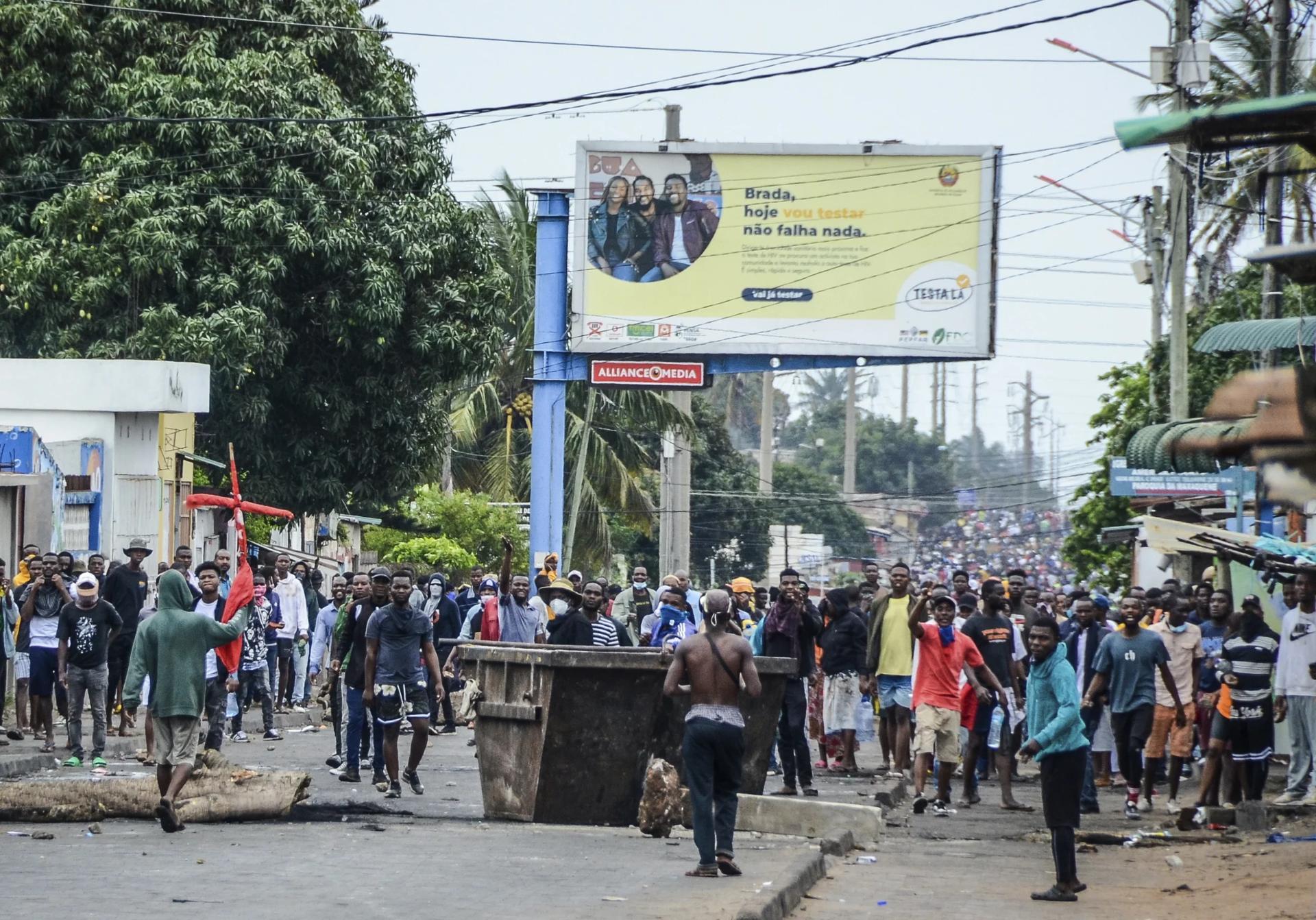 Catholic leader says Mozambique descending ‘inexorably into chaos’