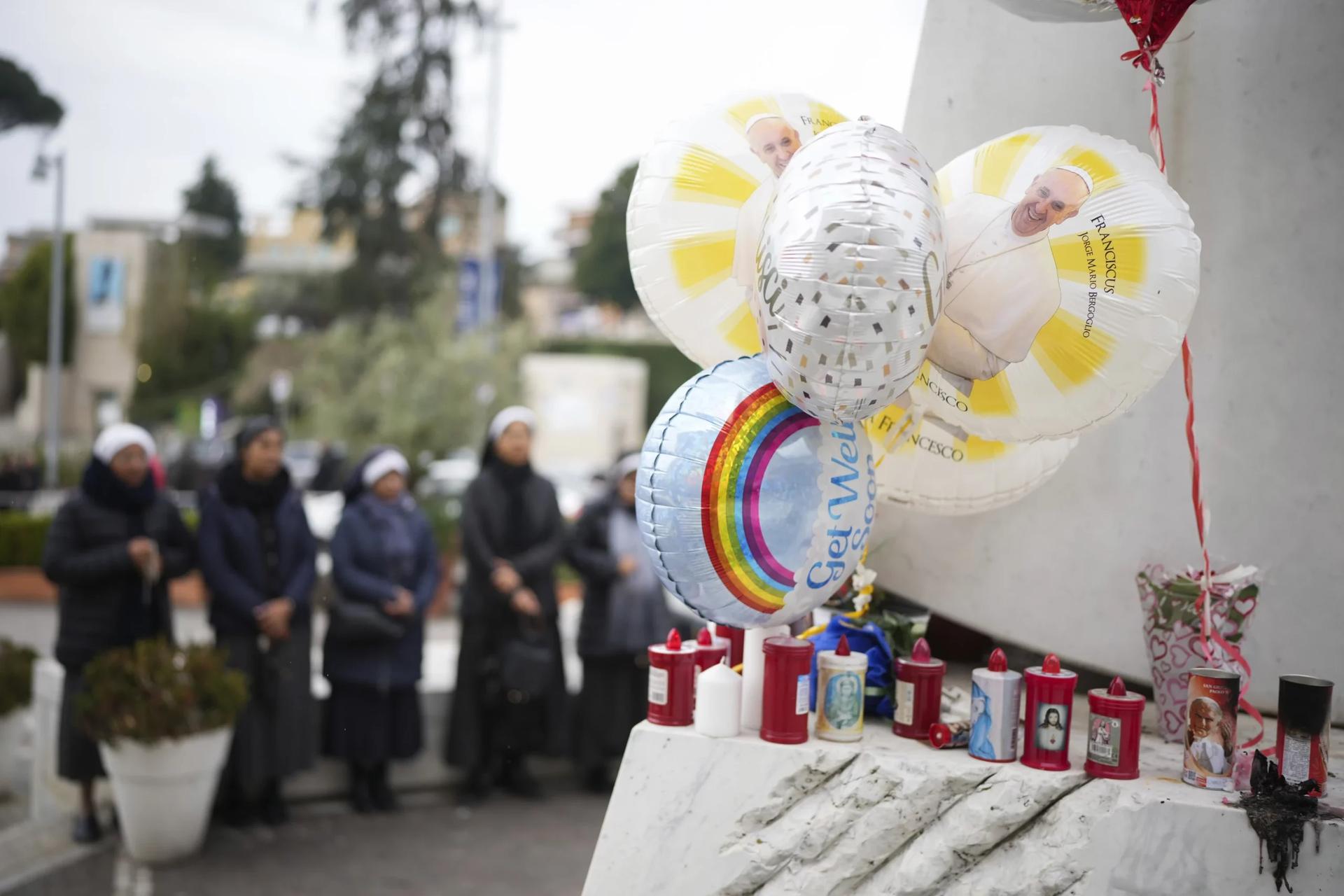 Cardinals, curial officials in Rome to pray rosary for pope at St. Peter’s