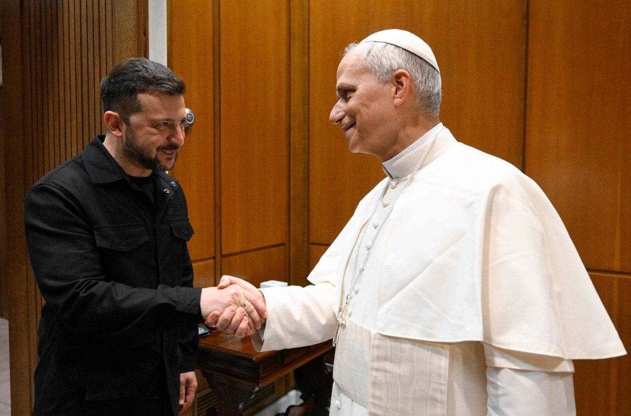 Pope Leo holds first meeting with Zelenskyy, prays for Ukraine ceasefire