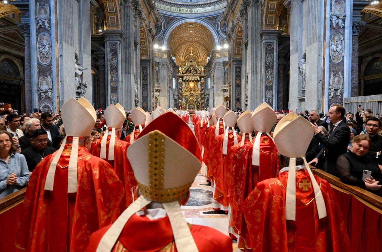 Top cardinal prays for pope who can ‘awaken the conscience’ of the world