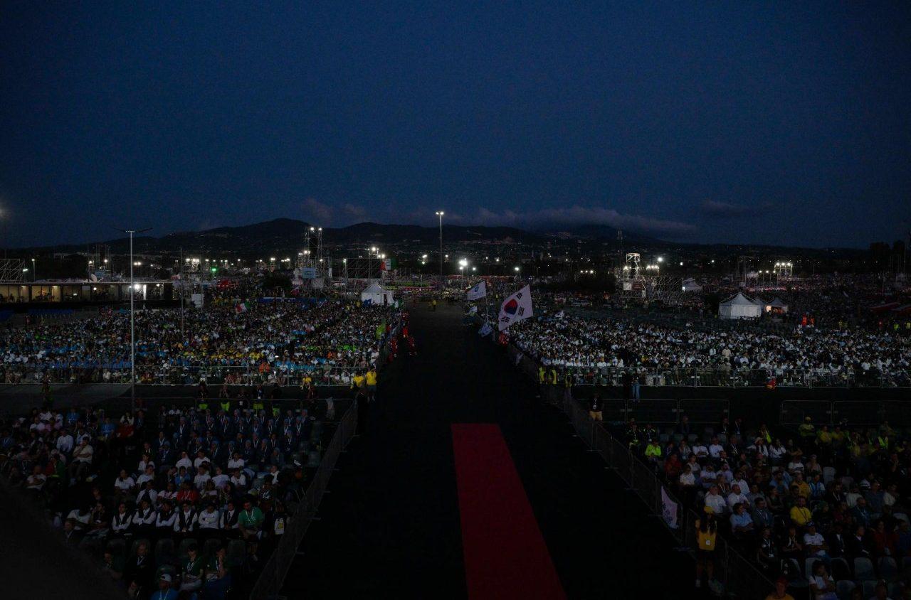 Pope Leo warns against abuse of social media in speech to young pilgrims