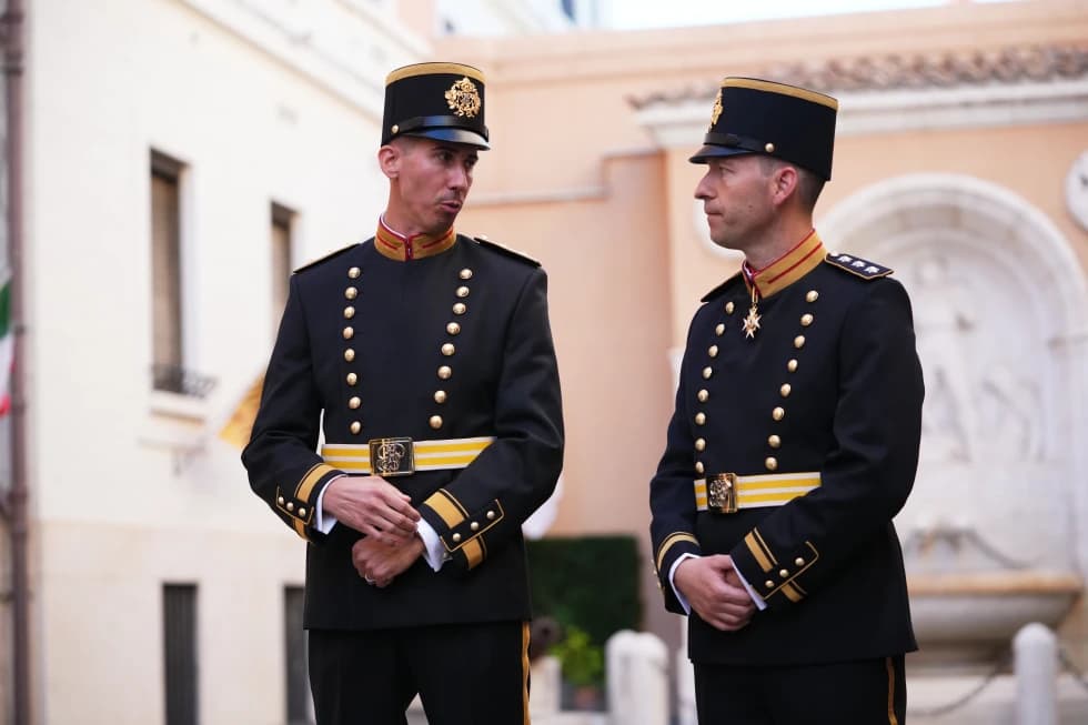 Swiss Guards get new uniforms, but old ones not going anywhere