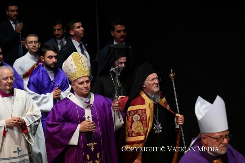 At Mass in Istanbul, Leo XIV renews calls for peace, unity