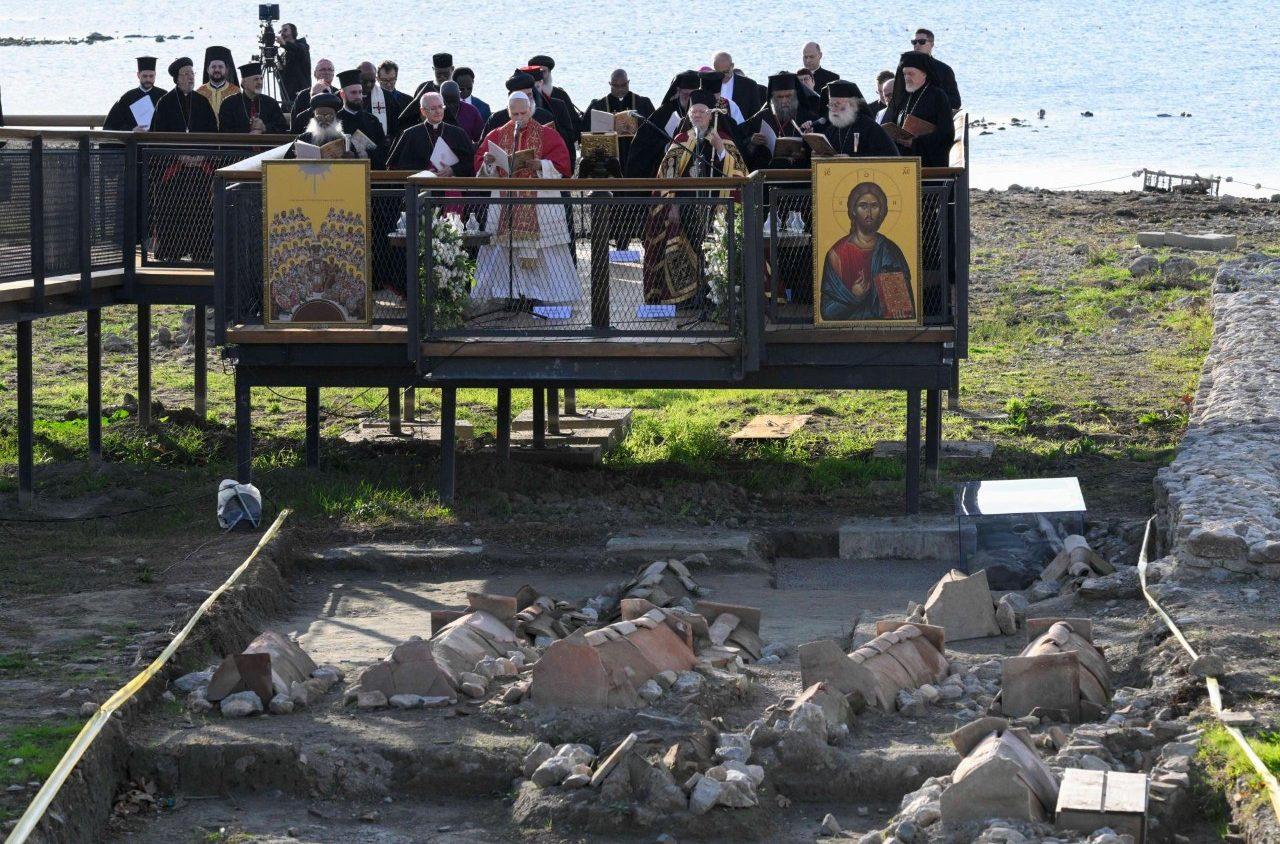 In Turkey, Pope & Patriarch call for peace, Christian unity