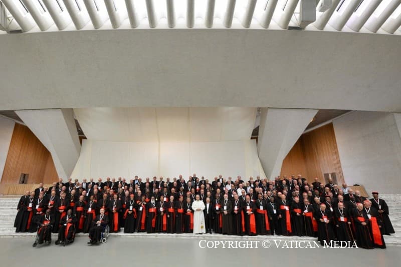 At close of consistory, pope appeals for victims of Venezuela quake