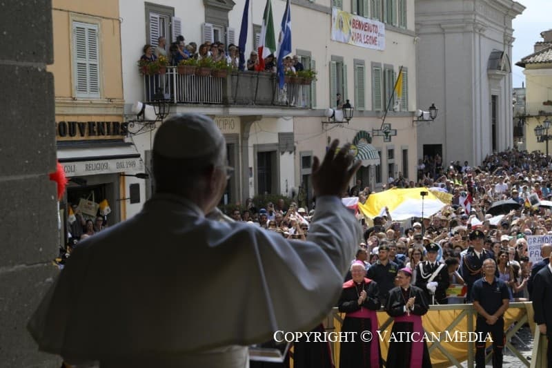 Pope renews appeals for Mideast peace