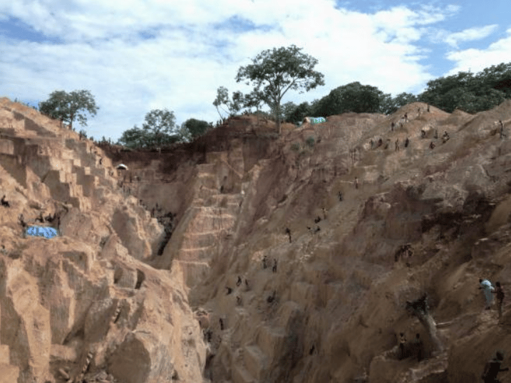 Church mourns victims of CAR mining disaster as government closes site