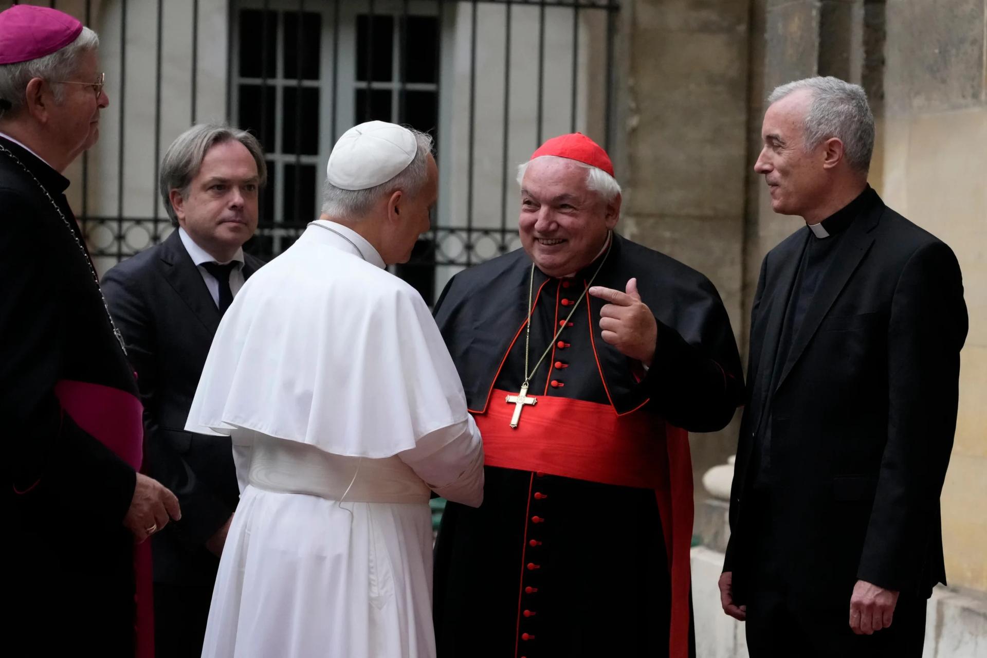 Pope encourages Catholics in deeply secular France to persevere as Paris shuts down for huge Mass