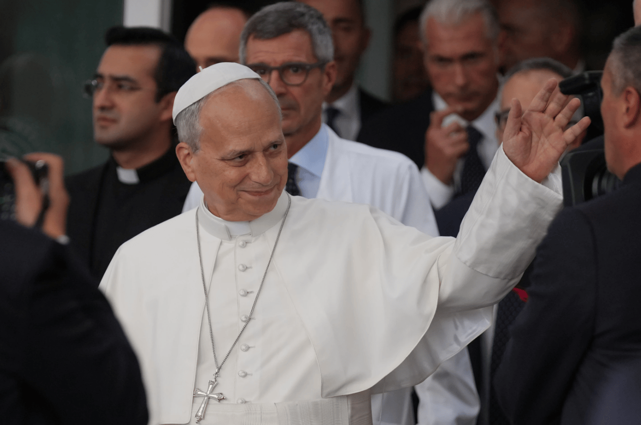 Pope Leo returns to the Vatican 4 days after lung cancer surgery