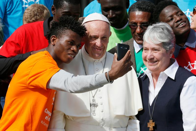 Pro Immigrant Nun Praised By Pope To Meet Trump At The Border Crux Now